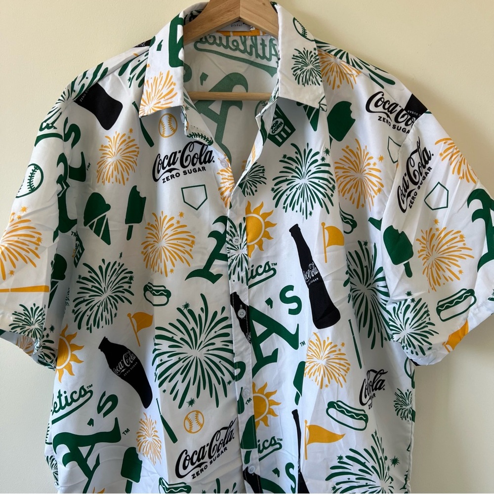 Oakland Athletics A’s Hawaiian Button-up Graphic Shirt Top MLB - Picture 2 of 6